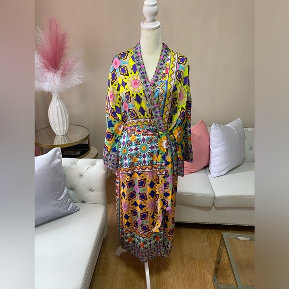Jackets & Blazers - ZARA WOMEN’S MULTICOLORED SATIN EFFECT KIMONO SIZE M